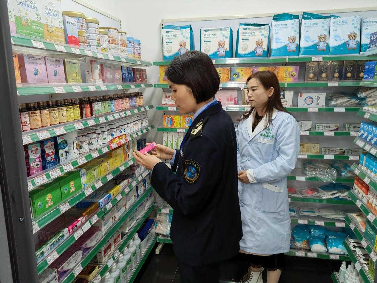 县卫生健康局开展消毒产品专项监督检查，确保群众用上放心药